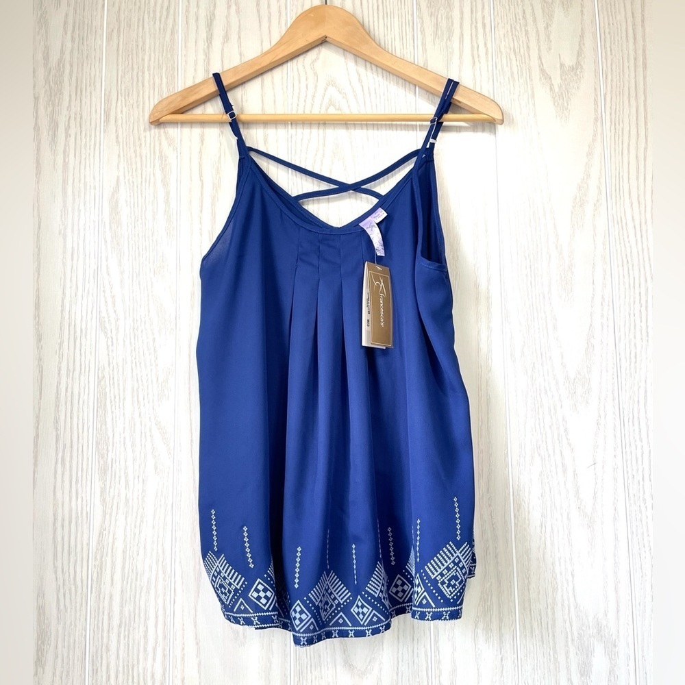 Alya Blue Cami With an embroidered pattern by Francesca’s Size M NWT